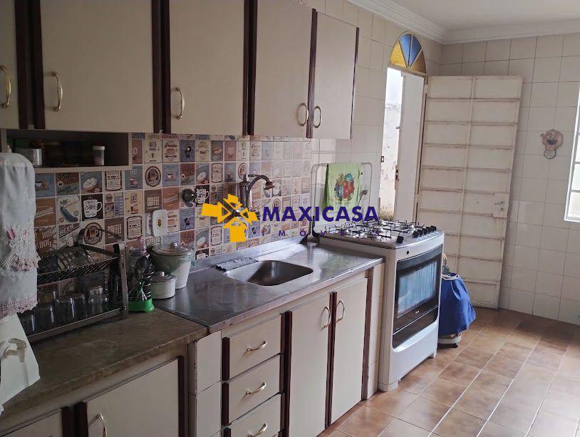 Casa, Nossa Senhora da Saúde, 4 Quartos, 2 Vagas, 1 Suíte