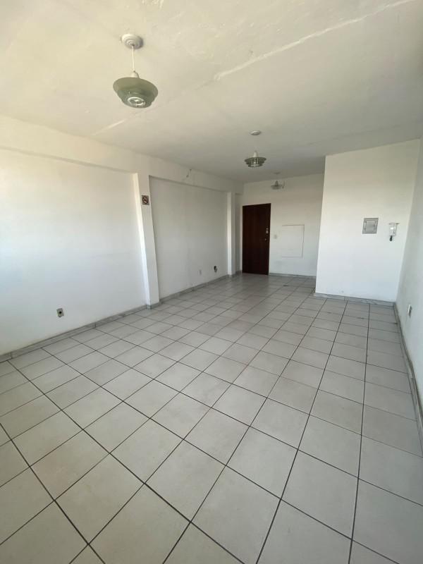 Sala, Inconfidência, 0 Quarto, 1 Vaga