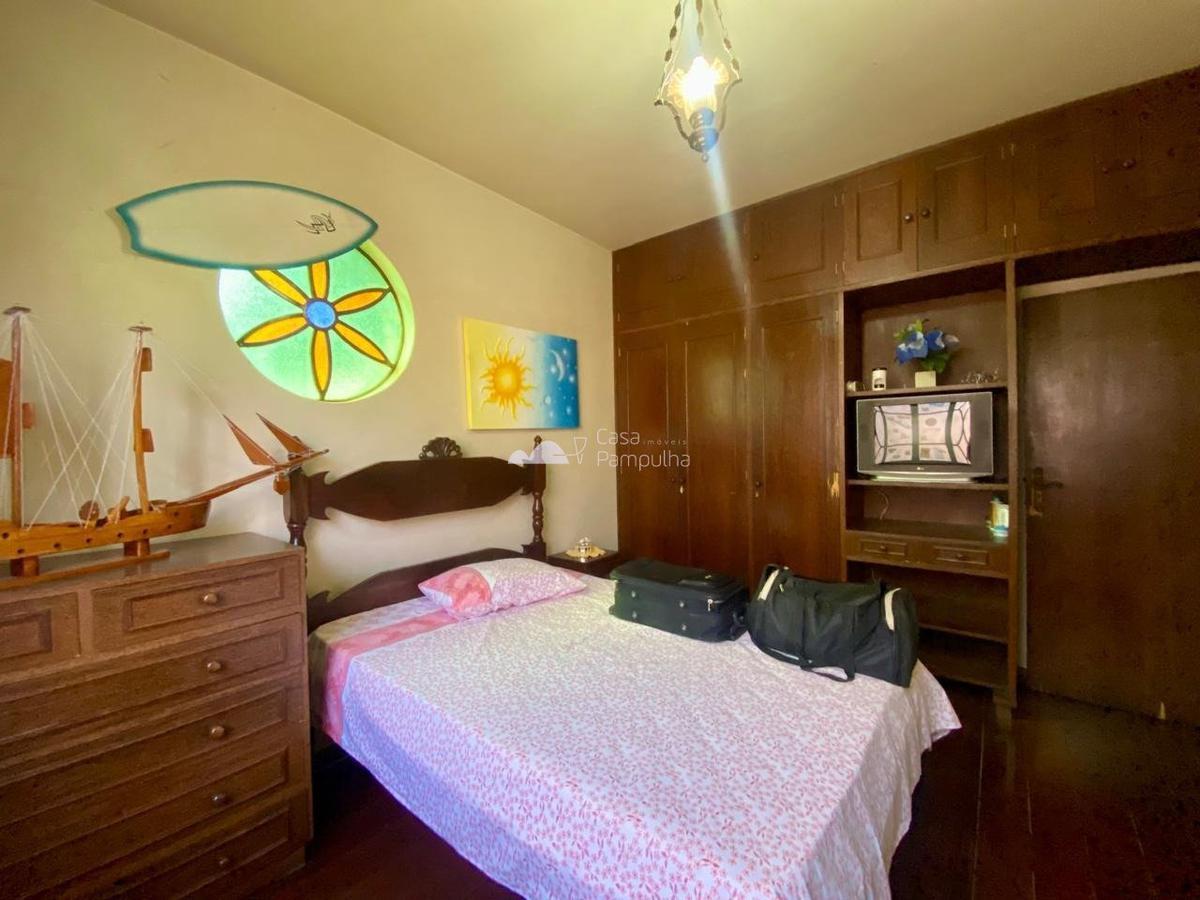 Casa, Santa Branca, 3 Quartos, 4 Vagas, 2 Suítes