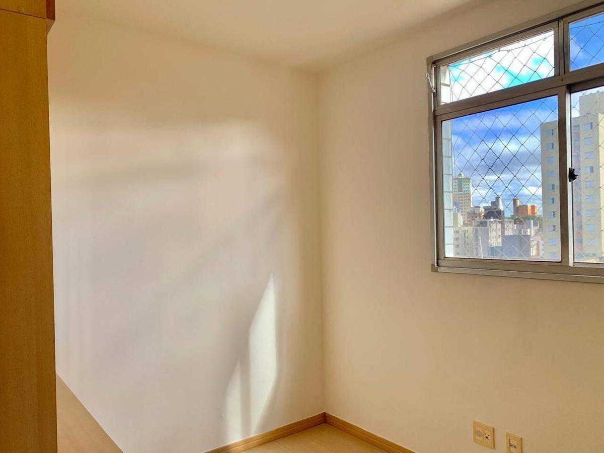 Apartamento, Estoril, 3 Quartos, 2 Vagas, 1 Suíte