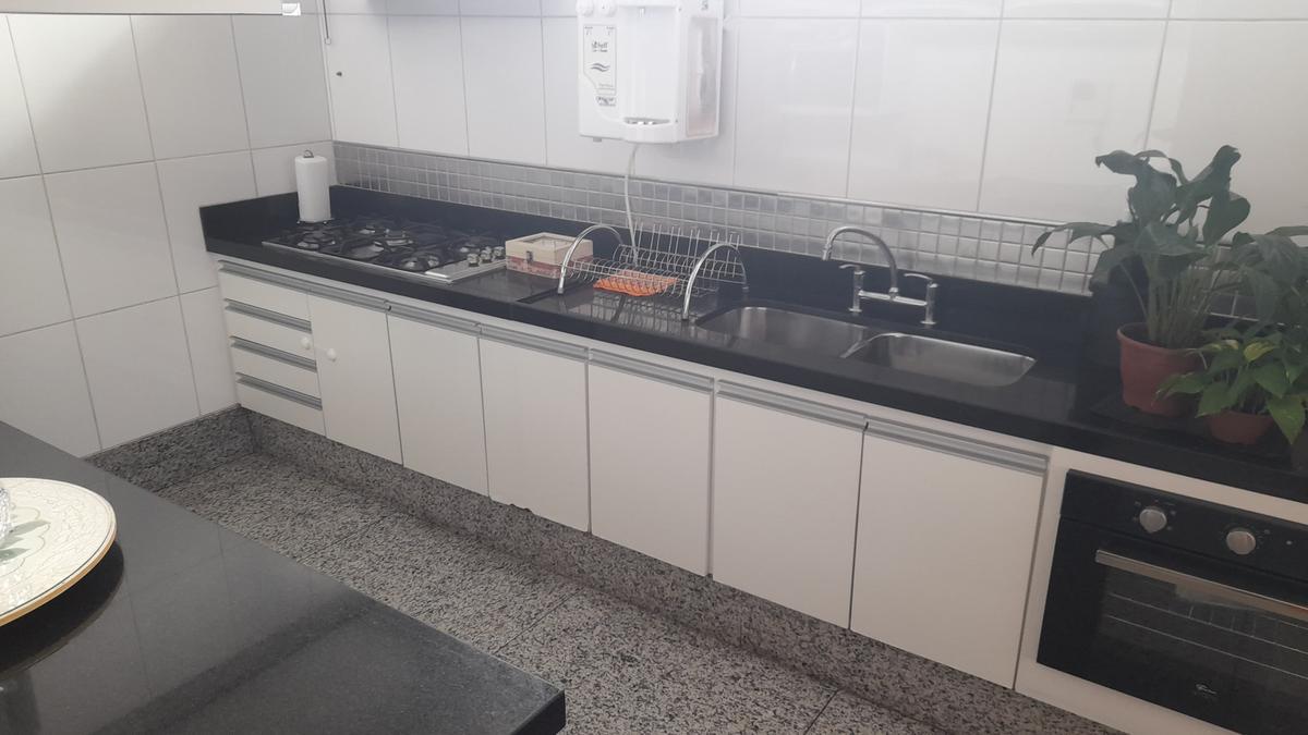 Casa, Caiçaras, 4 Quartos, 3 Vagas, 1 Suíte