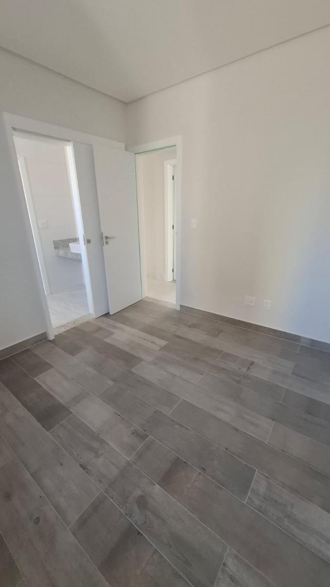 Apartamento, Jaraguá, 4 Quartos, 3 Vagas, 2 Suítes