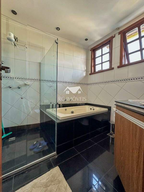 Casa, Tirol, 4 Quartos, 0 Vaga, 1 Suíte