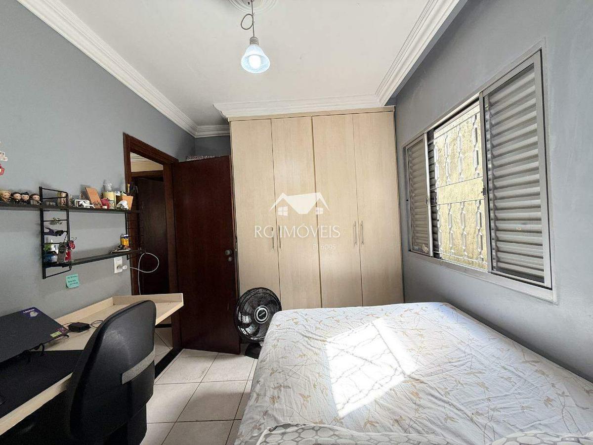 Casa, Tirol (barreiro), 3 Quartos, 2 Vagas, 1 Suíte