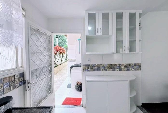 Casa, Castelo, 3 Quartos, 2 Vagas, 1 Suíte