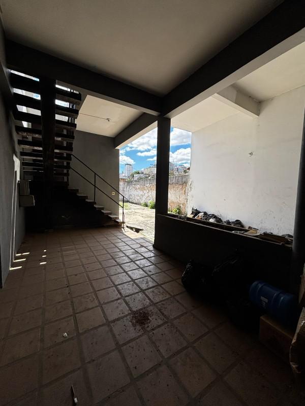 Galpão, Nova Floresta, 0 Quarto, 20 Vagas