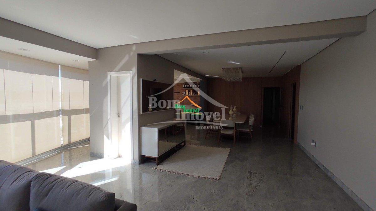 Apartamento, Centro, 4 Quartos, 3 Vagas, 4 Suítes