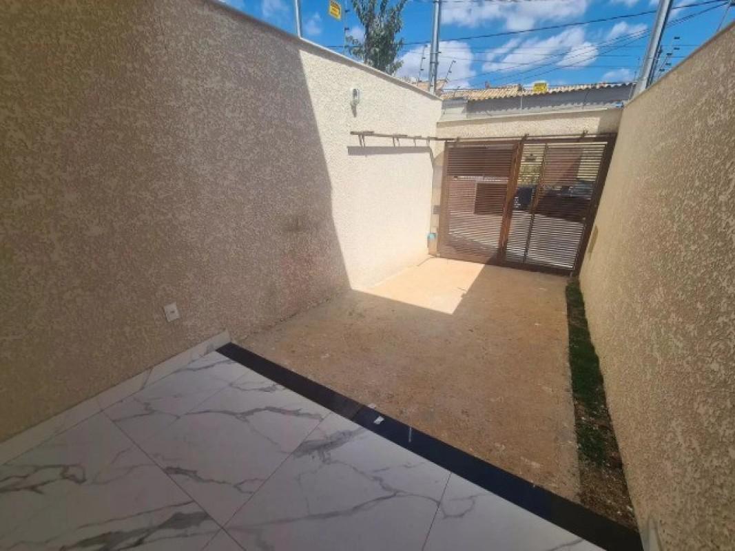 Casa, Candelária, 2 Quartos, 1 Vaga, 2 Suítes