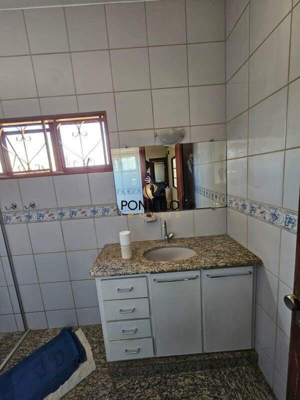 Casa, Boa Vista, 3 Quartos, 5 Vagas, 1 Suíte