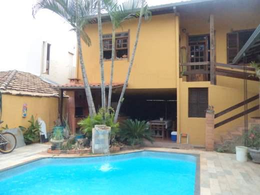 Casa, Planalto, 3 Quartos, 5 Vagas, 1 Suíte