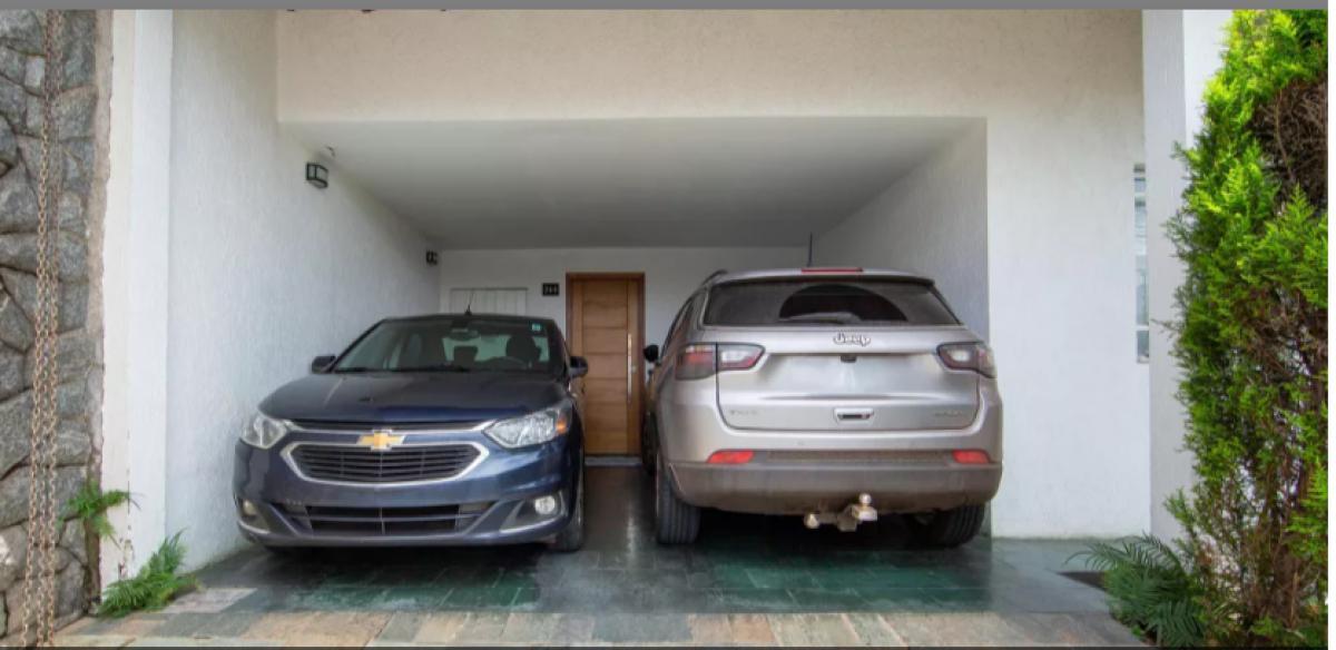 Casa, João Pinheiro, 4 Quartos, 2 Vagas, 3 Suítes