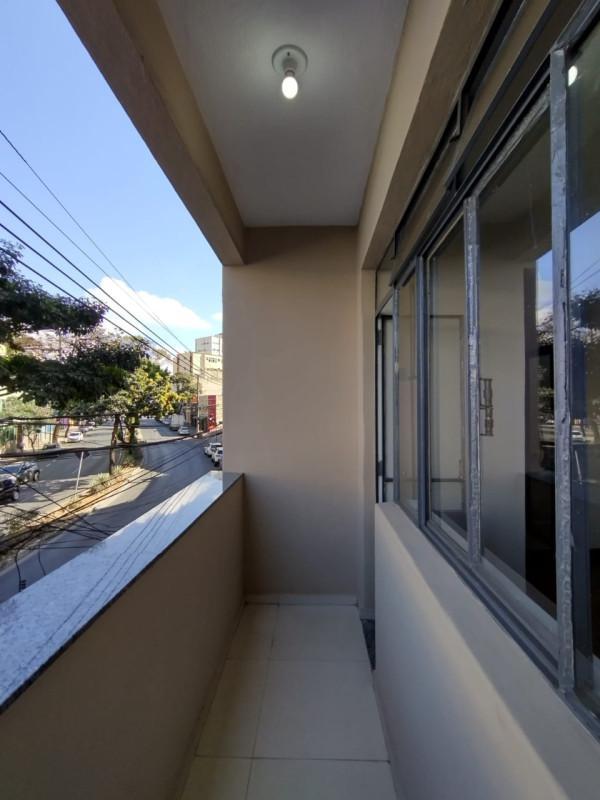 Apartamento, Sagrada Família, 2 Quartos, 0 Vaga