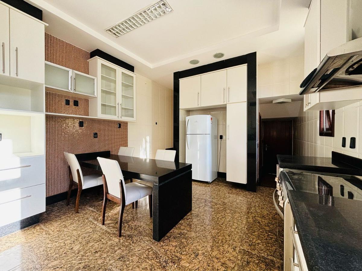 Casa, Bandeirantes (pampulha), 4 Quartos, 4 Vagas, 2 Suítes