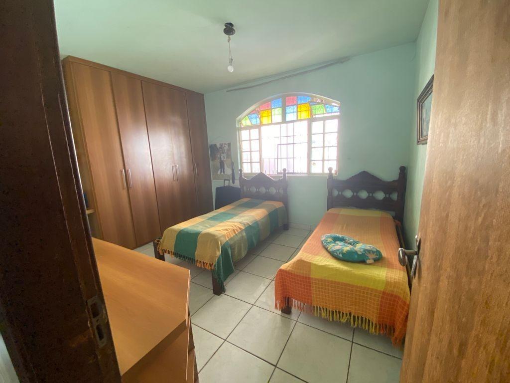 Casa, Sagrada Família, 3 Quartos, 5 Vagas, 1 Suíte