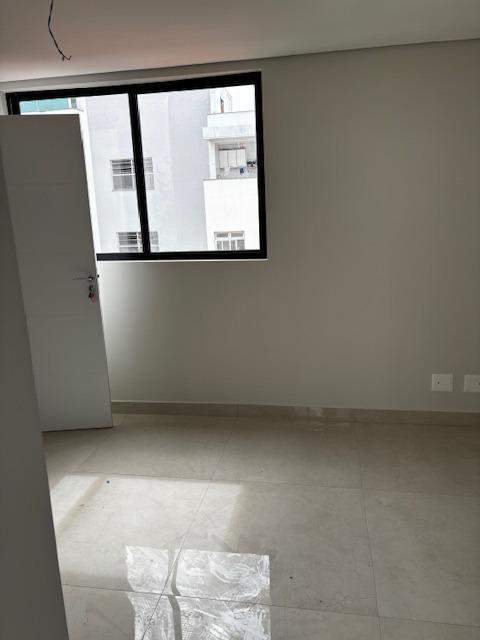 Apartamento, Floresta, 2 Quartos, 1 Vaga, 2 Suítes