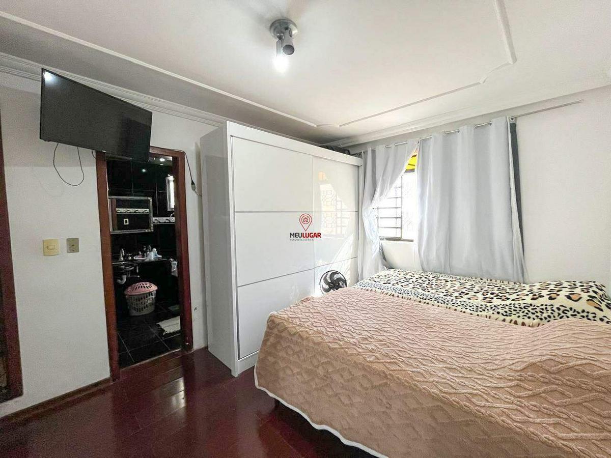 Casa, Barreiro, 3 Quartos, 4 Vagas, 1 Suíte