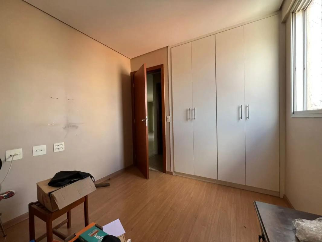 Apartamento, Floresta, 3 Quartos, 2 Vagas, 1 Suíte