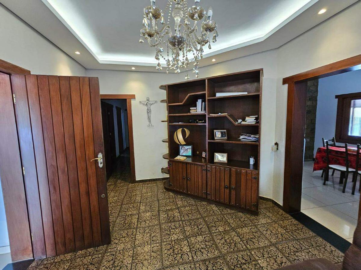 Casa, Boa Vista, 4 Quartos, 6 Vagas, 1 Suíte