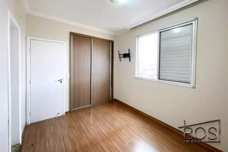 Apartamento, Sagrada Família, 4 Quartos, 2 Vagas, 1 Suíte