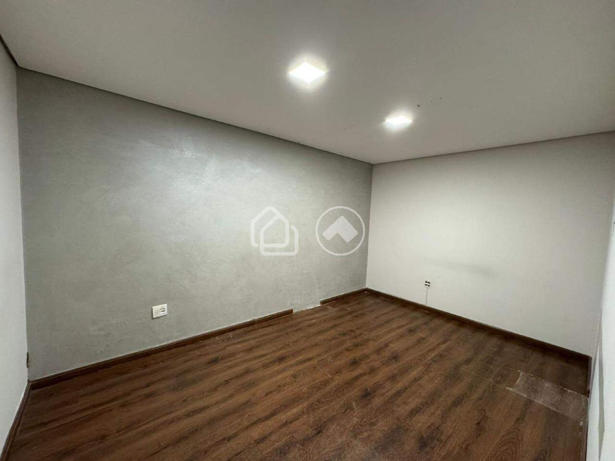 Loja, Buritis, 10 Vagas