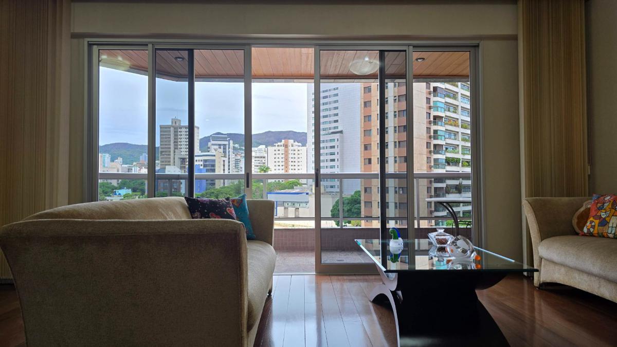 Apartamento, Funcionários, 4 Quartos, 4 Vagas, 2 Suítes