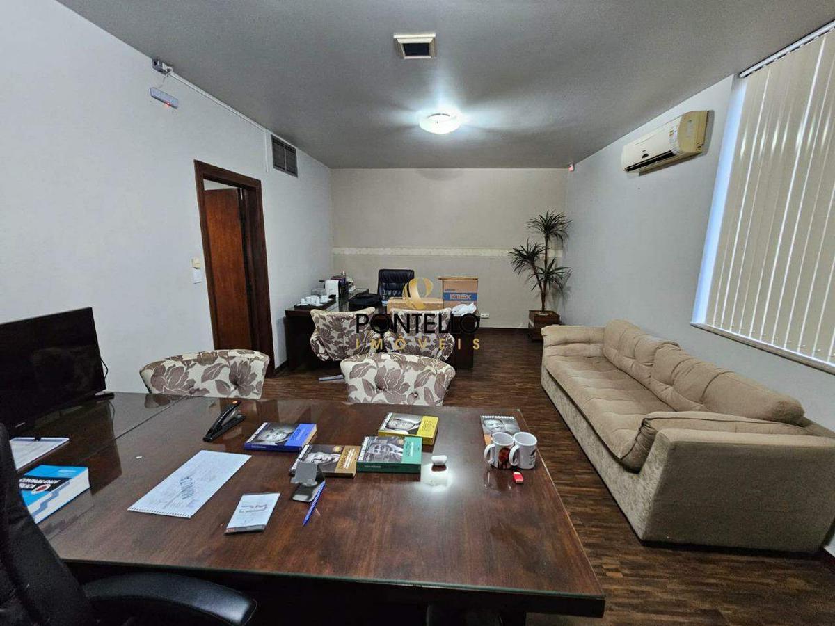 Prédio, São João, 0 Quarto, 20 Vagas