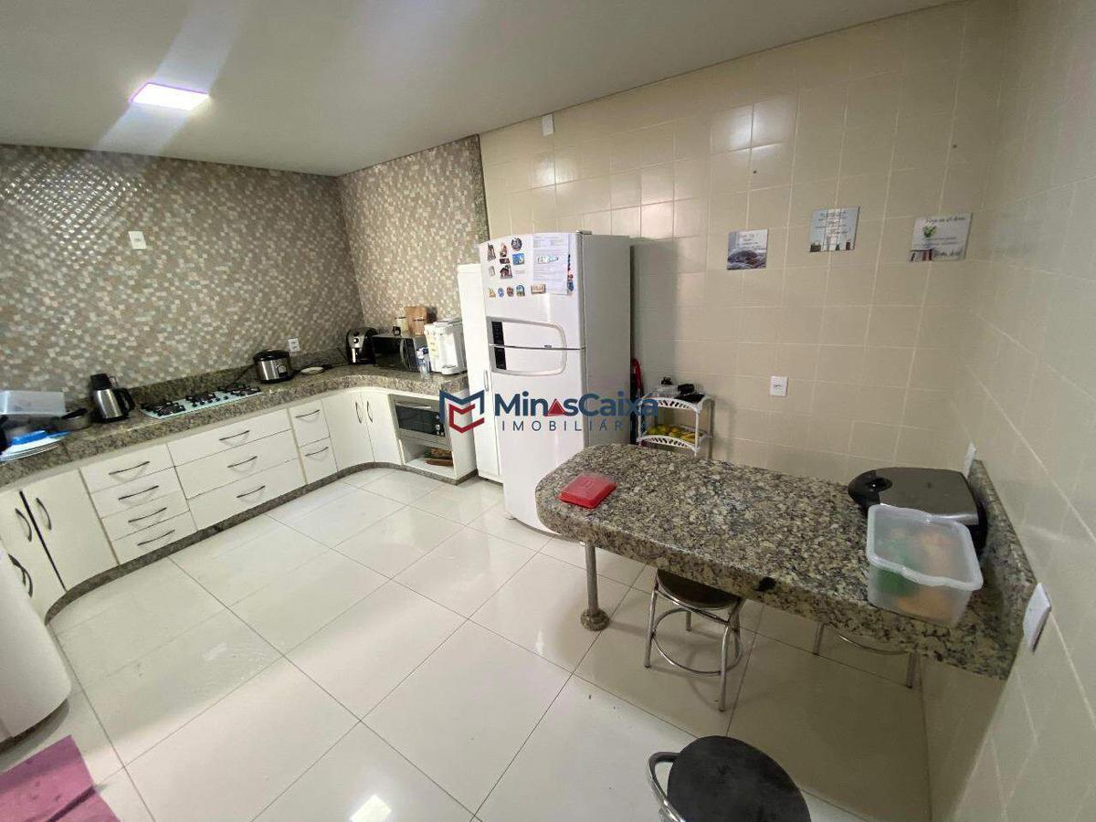 Casa, Santa Maria, 4 Quartos, 3 Vagas, 3 Suítes