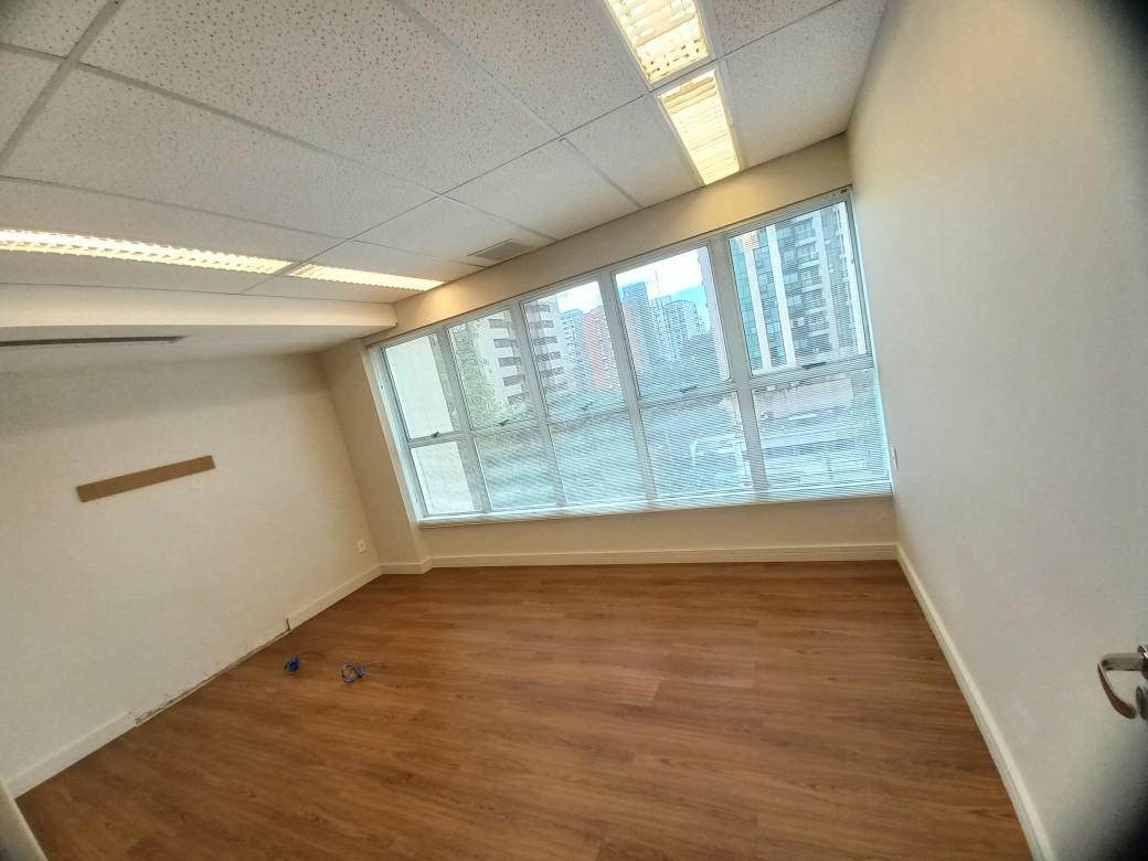 Sala, Savassi, 0 Quarto, 2 Vagas