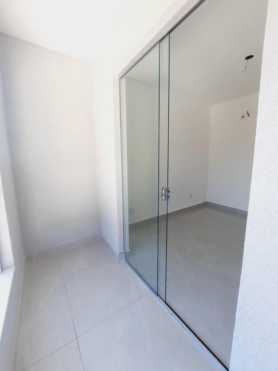 Casa, Floramar, 2 Quartos, 1 Vaga, 2 Suítes