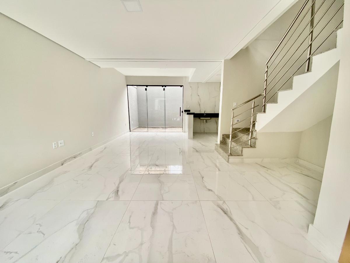 Casa, Santa Mônica, 3 Quartos, 2 Vagas, 1 Suíte