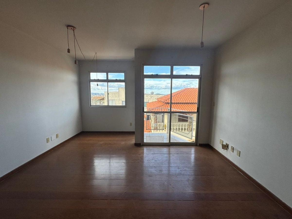 Apartamento, Fernão Dias, 2 Quartos, 0 Vaga, 1 Suíte