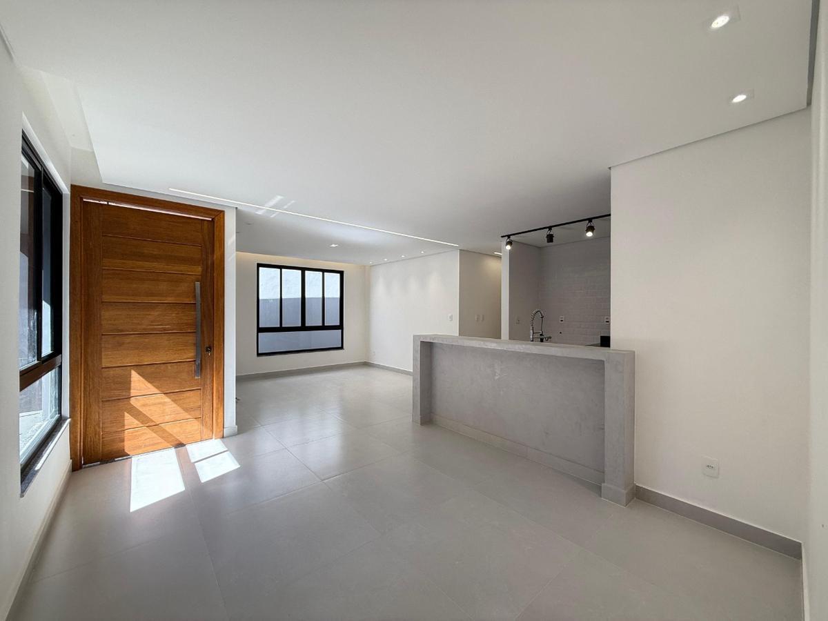 Casa, Itapoã, 3 Quartos, 2 Vagas, 1 Suíte
