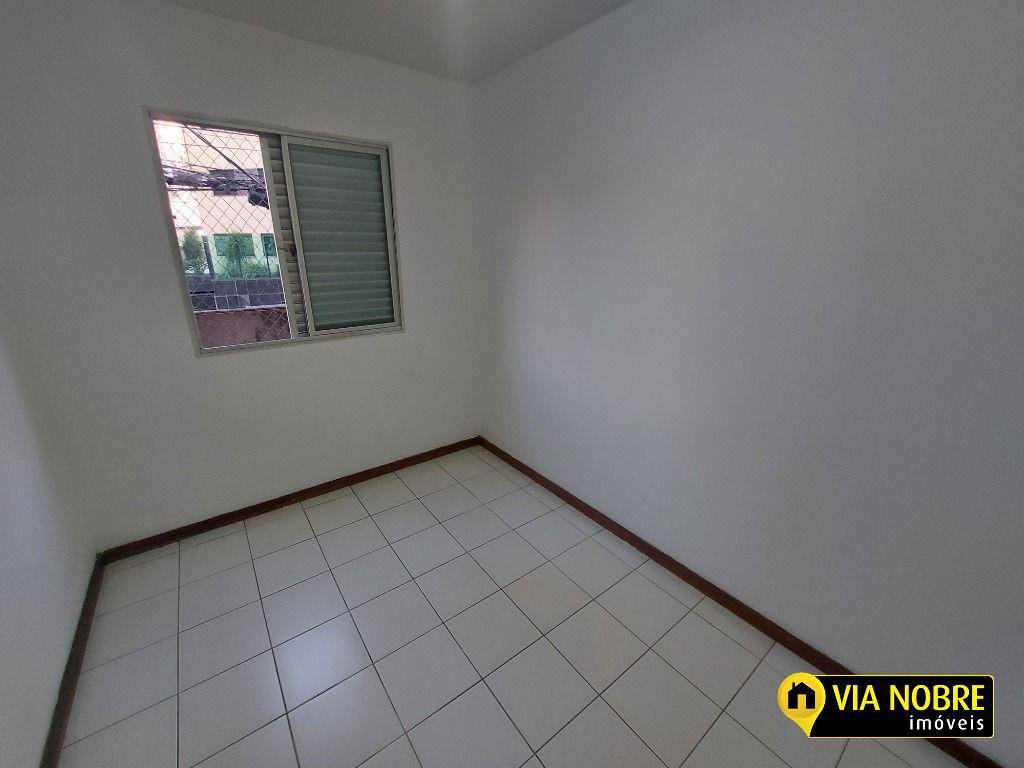 Apartamento, Estoril, 3 Quartos, 1 Vaga, 1 Suíte