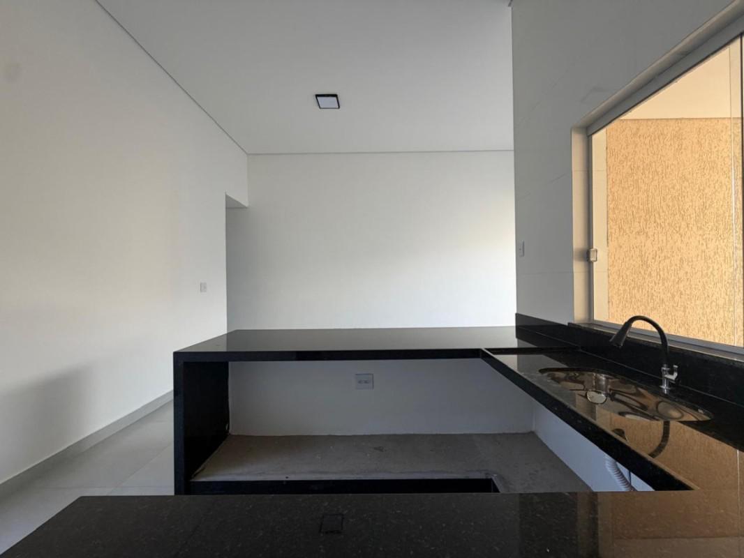 Casa, Santa Mônica, 3 Quartos, 2 Vagas, 1 Suíte