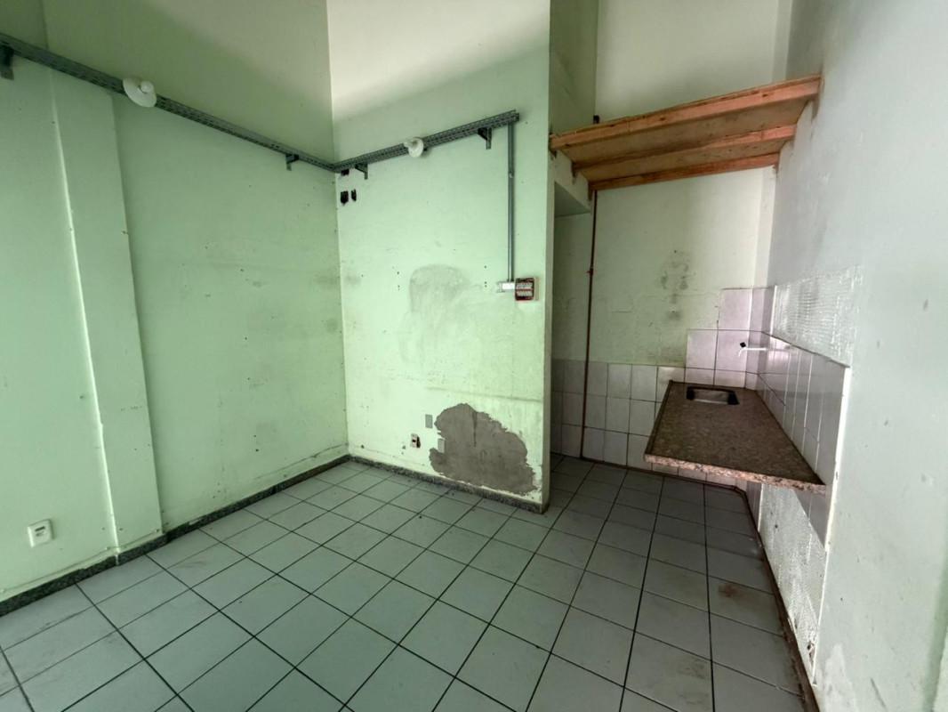 Andar, Santa Branca, 0 Quarto, 0 Vaga