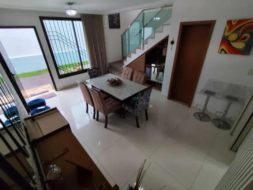 Casa, Trevo, 3 Quartos, 2 Vagas, 1 Suíte