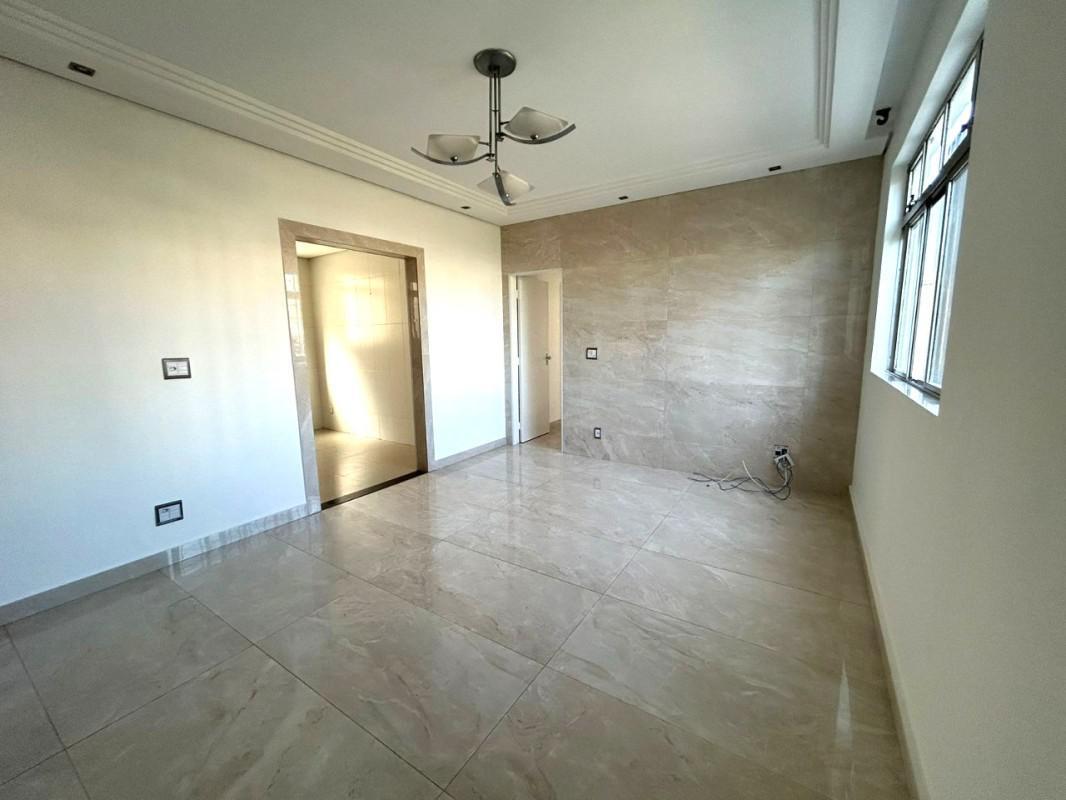 Apartamento, Sagrada Família, 3 Quartos, 1 Vaga, 1 Suíte