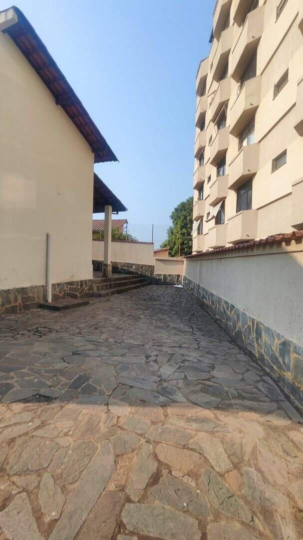 Casa, Centro, 4 Quartos, 5 Vagas, 1 Suíte