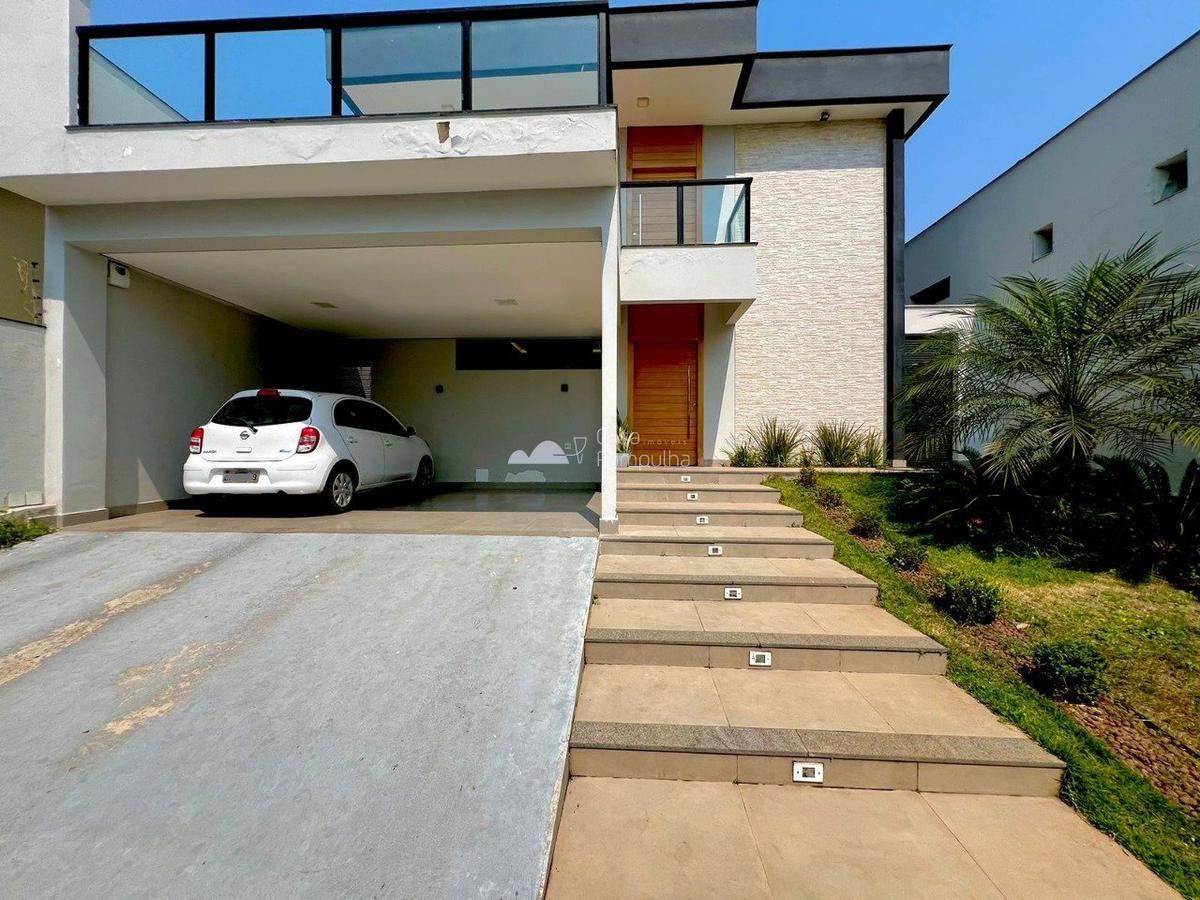 Casa, Planalto, 3 Quartos, 4 Vagas, 1 Suíte