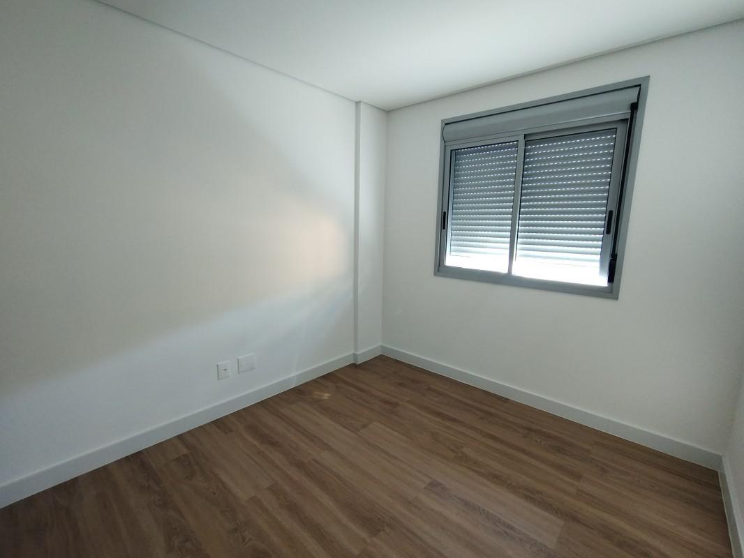 Apartamento, Sagrada Família, 3 Quartos, 2 Vagas, 1 Suíte