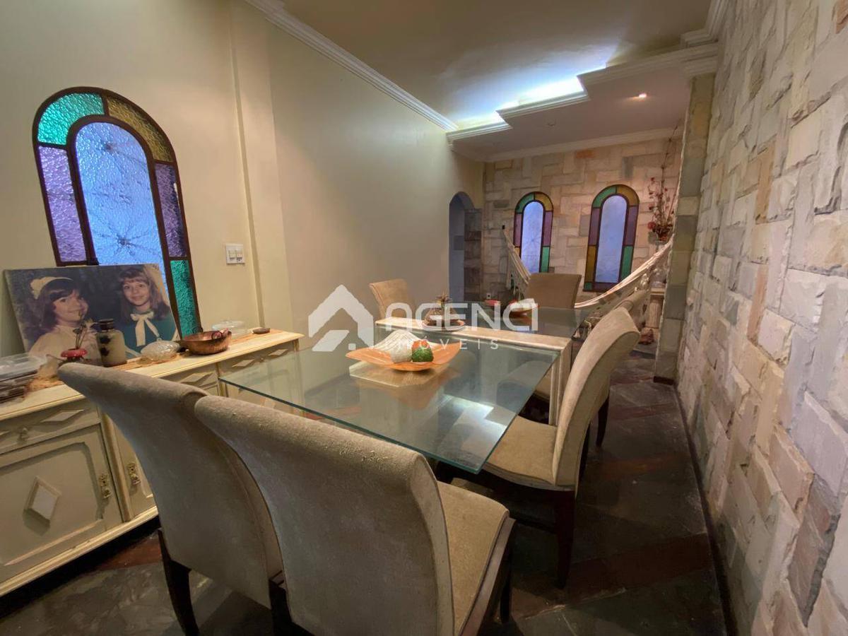 Casa, Camargos, 3 Quartos, 0 Vaga, 1 Suíte