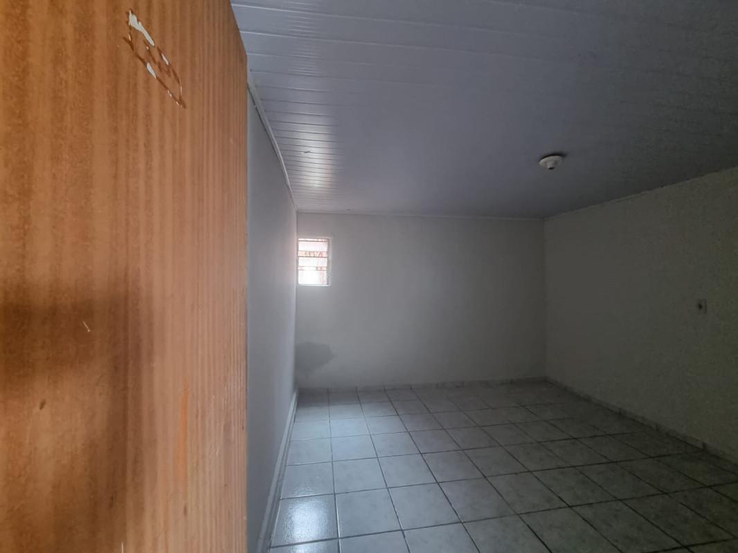 Quitinete, Industrial, 1 Quarto, 0 Vaga