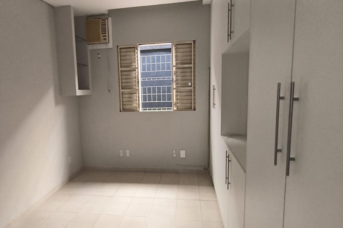 Casa, Cidade Nova, 5 Quartos, 4 Vagas, 2 Suítes