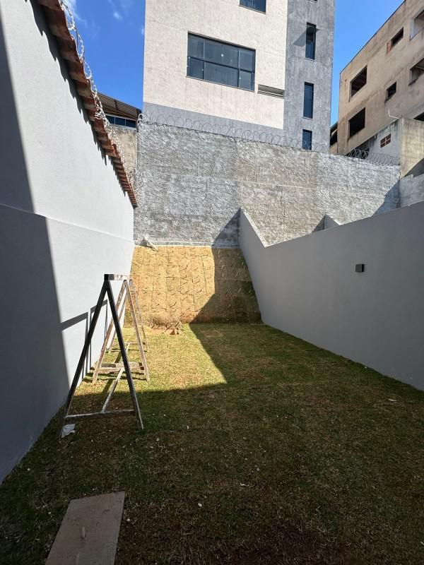 Casa, Bom Retiro, 3 Quartos, 2 Vagas, 1 Suíte