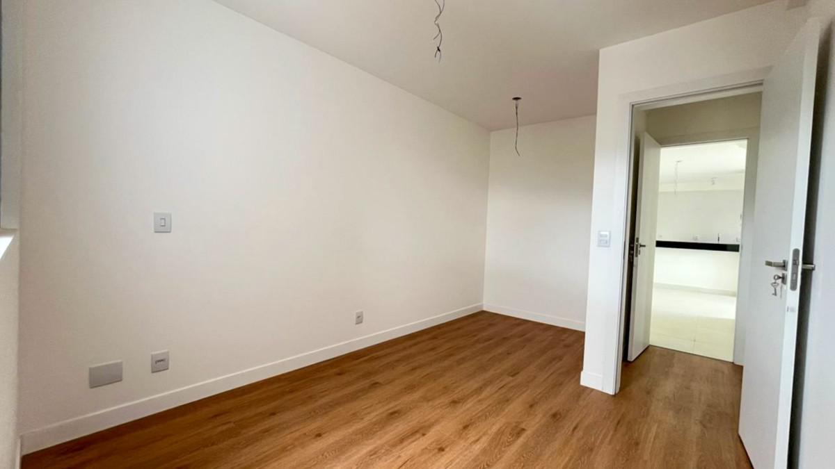 Apartamento, Sagrada Família, 3 Quartos, 2 Vagas, 1 Suíte