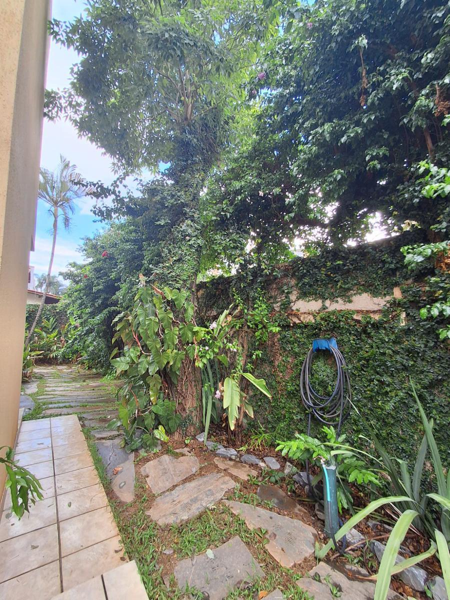 Casa, Planalto, 5 Quartos, 4 Vagas, 1 Suíte