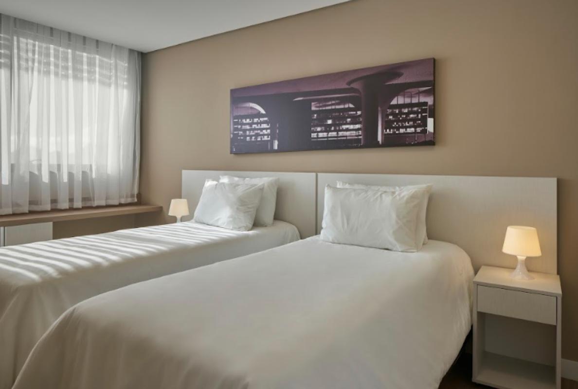 Apartamento, Estoril, 2 Quartos, 1 Vaga, 2 Suítes