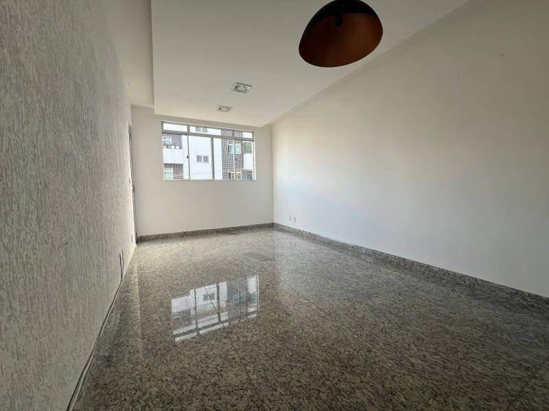 Apartamento, Sagrada Família, 3 Quartos, 2 Vagas, 1 Suíte