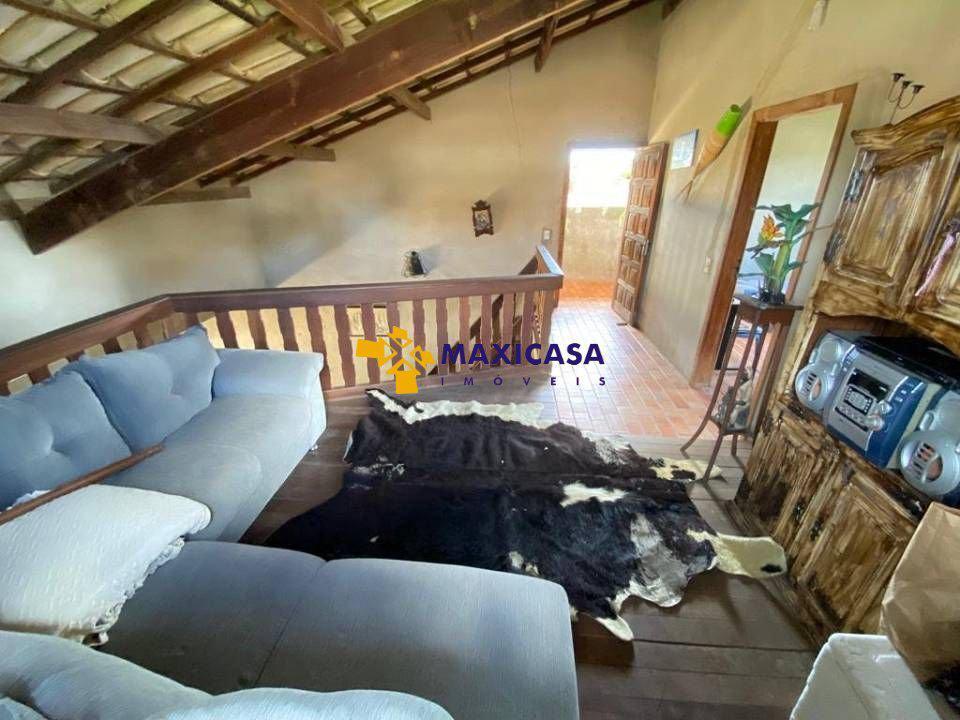 Casa, Trevo, 3 Quartos, 6 Vagas, 1 Suíte