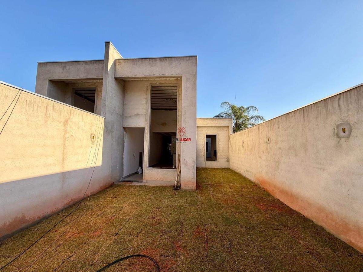Casa, Masterville, 3 Quartos, 3 Vagas, 1 Suíte
